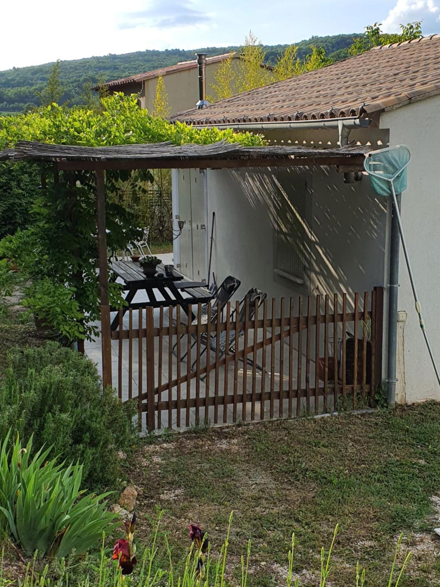 Gite Hanna En Luberon - Le Boisset De St Martin De Castillon Saint-Martin-de-Castillon Exteriör bild